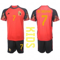 Camiseta Bélgica Kevin De Bruyne #7 Primera Equipación para niños Mundial 2022 manga corta (+ pantalones cortos)